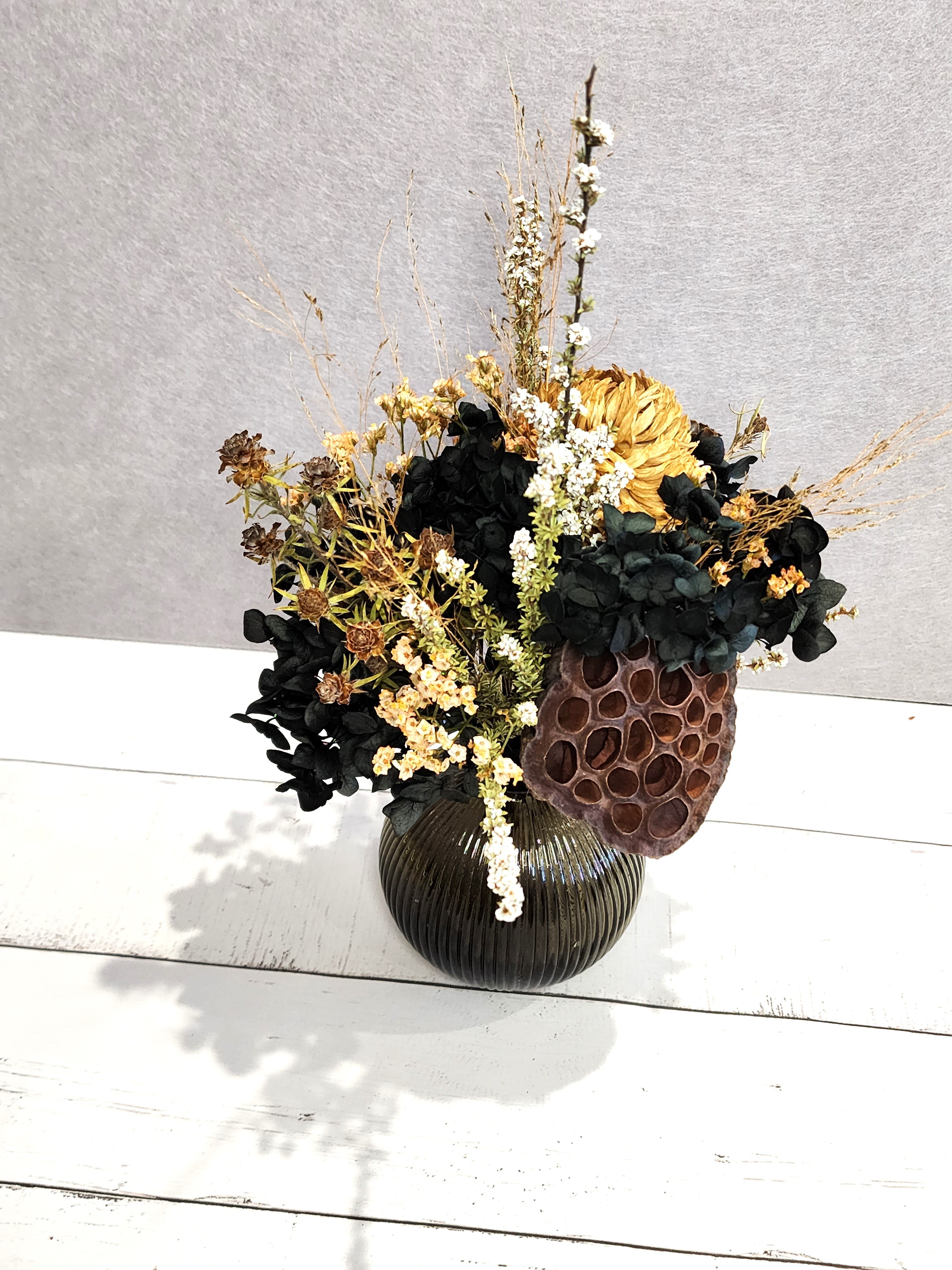 Nero 360 Dried Floral Arrangment